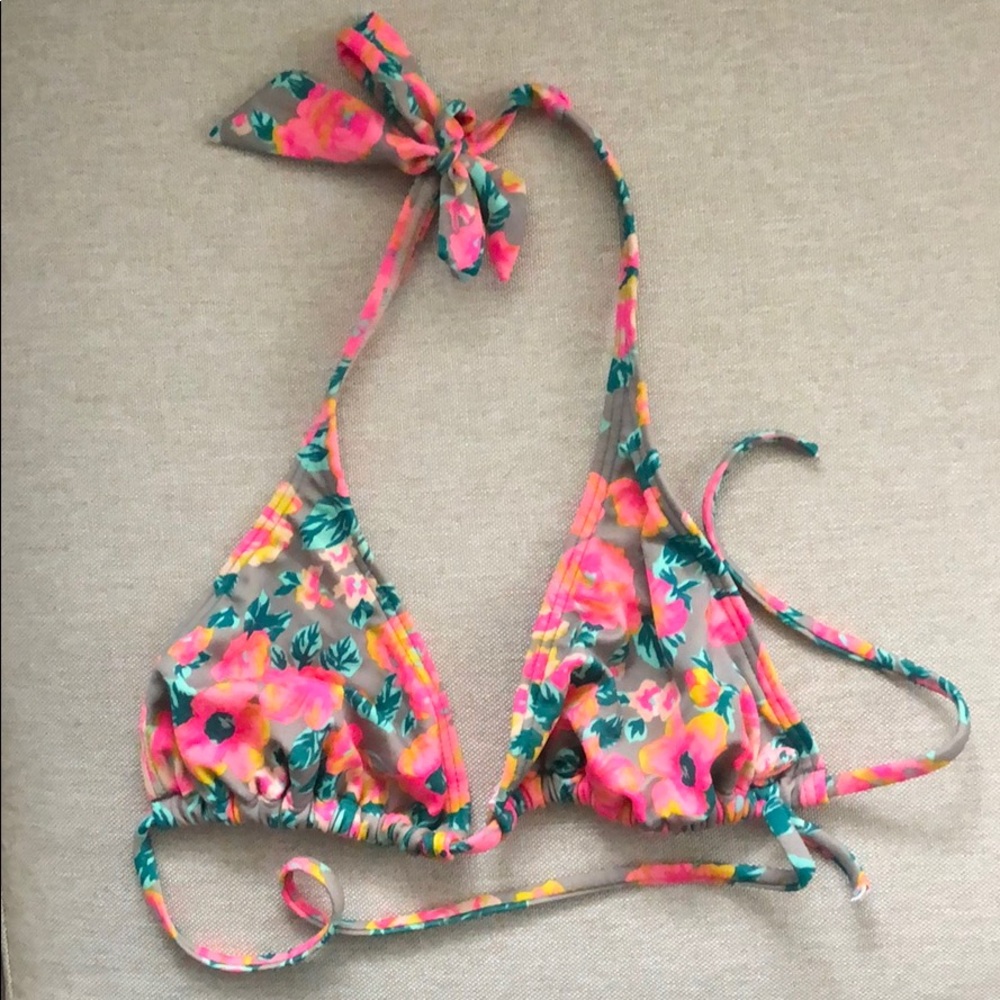 Halter bikini top